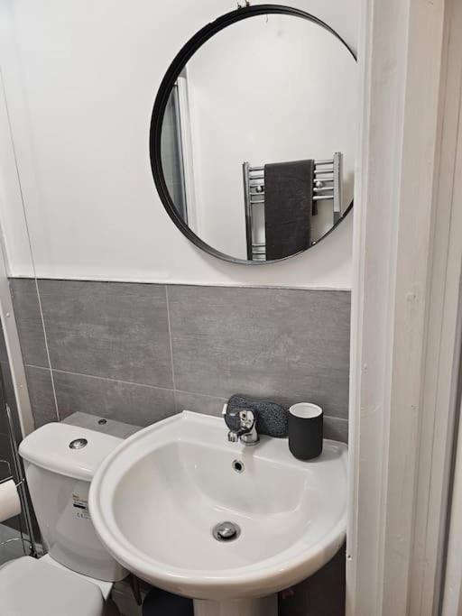Super Value Bath Street Flat Appartement Ilkeston Buitenkant foto